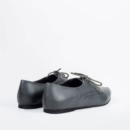 דגם אוסנת - נעלי אוקספורד טבעוניות עם שרוכים