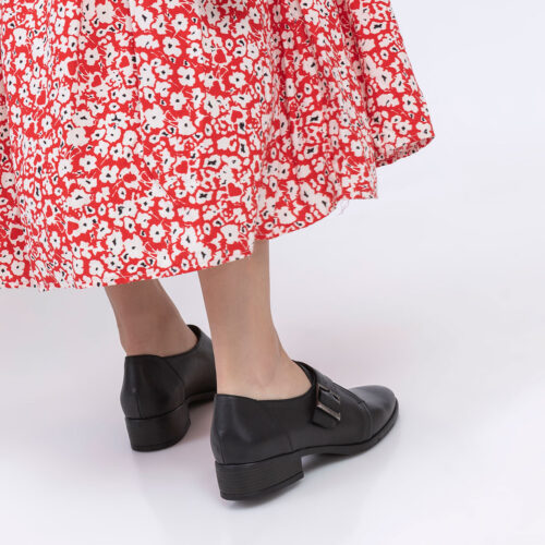 בלעדי לאתר: דגם מרום - נעלי אוקספורד עם אבזם