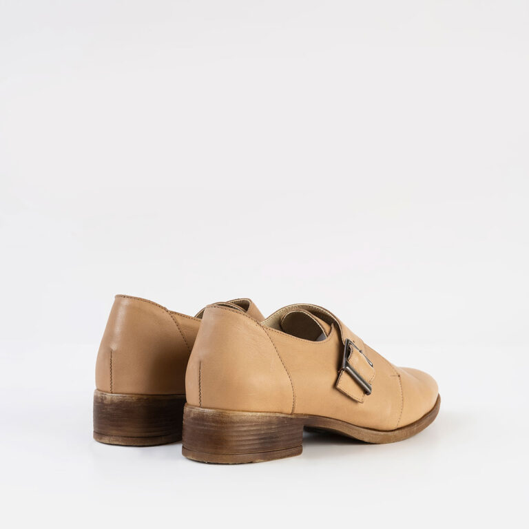 בלעדי לאתר: דגם מרום - נעלי אוקספורד עם אבזם