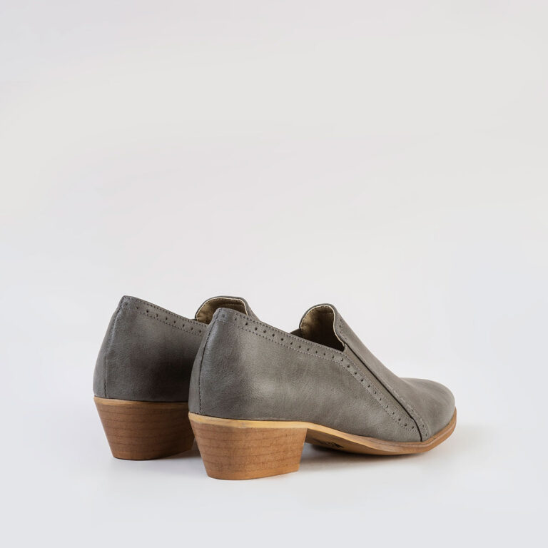 בלעדי לאתר: דגם קטיה - נעלי אוקספורד עם מפתח גומי