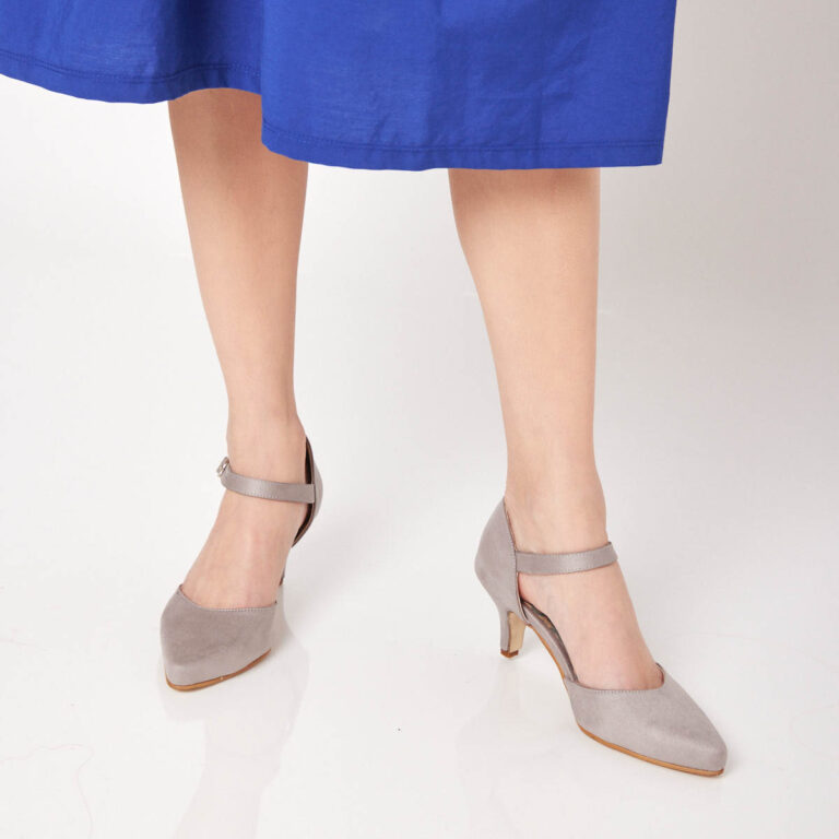 דגם לוסי - נעלי עקב טבעוניות עם אבזם